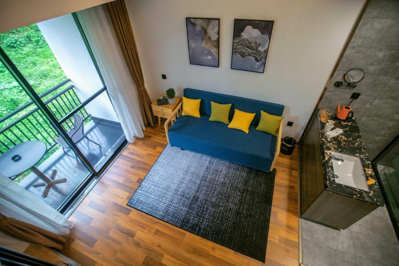 زانغجياجي Whispering Mountains Boutique Hotel المظهر الخارجي الصورة